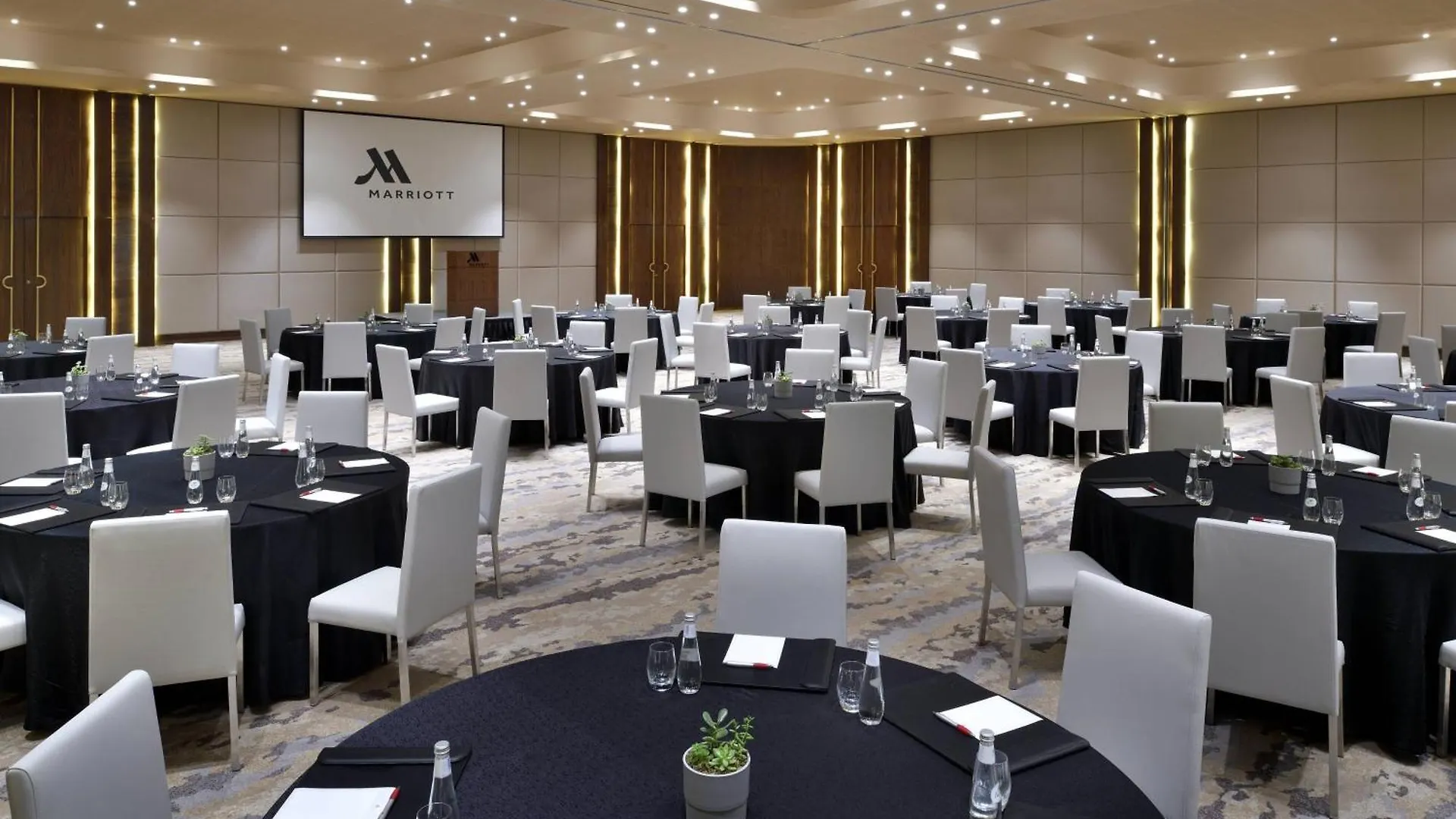 **** Hotel Marriott Riyadh Diplomatic Quarter Saúdská Arábie